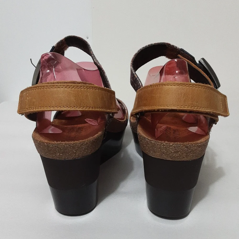 Naot Alpha‎ Wedge Sandal